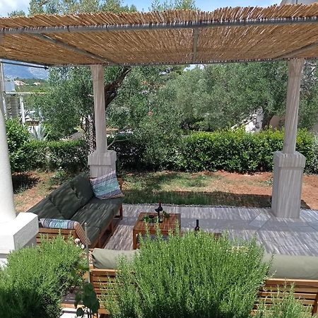 My Mediterranean Villa With Huge Garden And Own Parking Lumbarda Exteriör bild