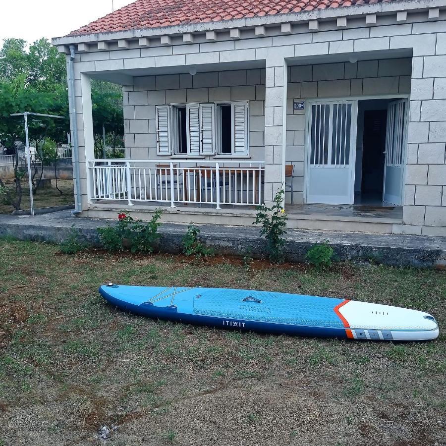 My Mediterranean Villa With Huge Garden And Own Parking Lumbarda Exteriör bild